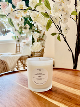 Load image into Gallery viewer, Toastymarshmallowssoycandle
